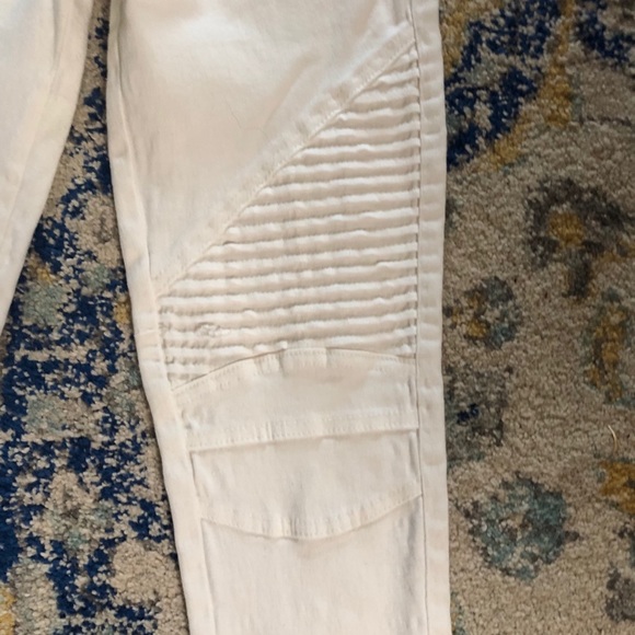 very cute white motto jeggings! - Picture 2 of 5
